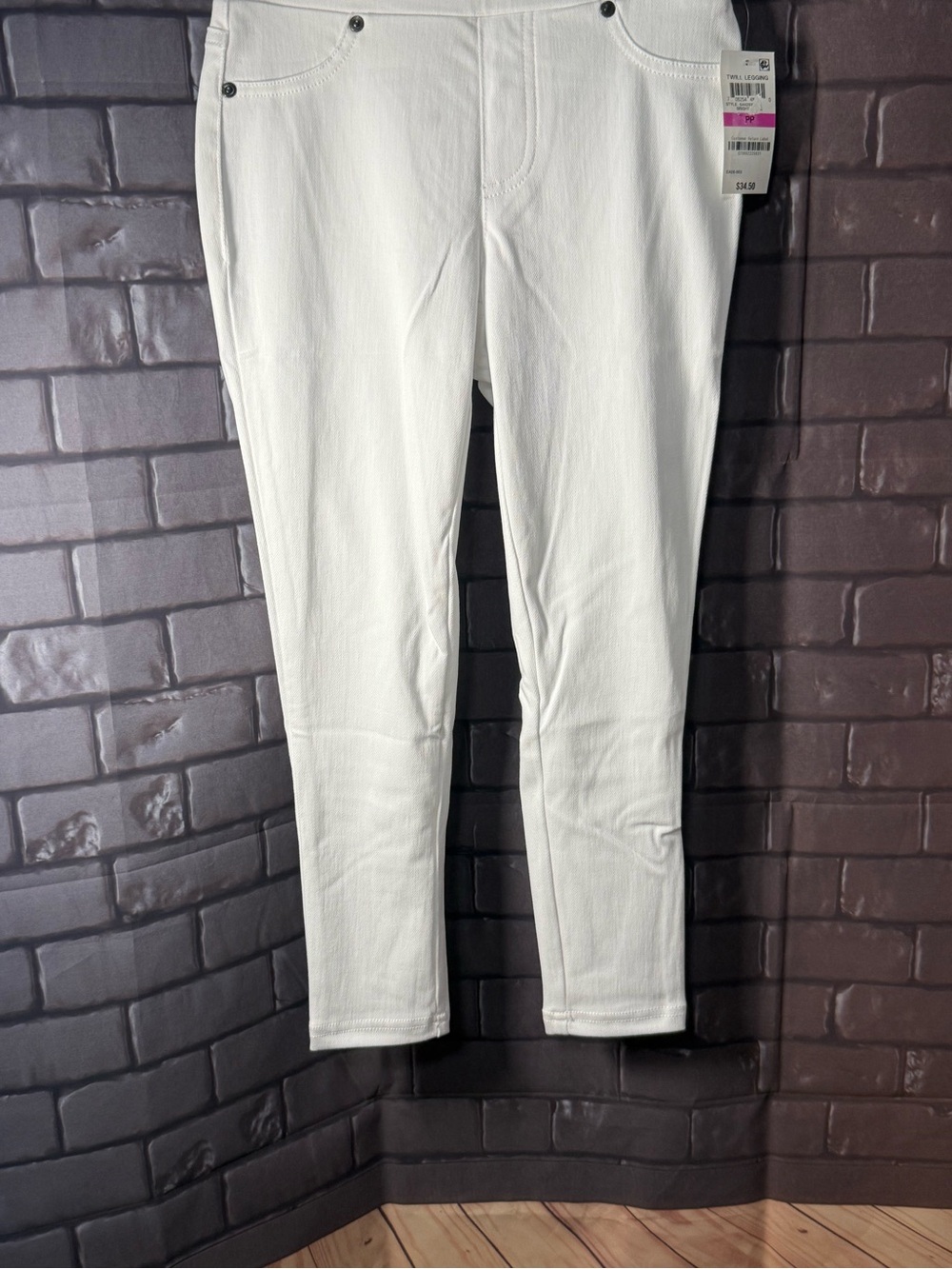 Style & Co. White Women's Slim Stretch Capris